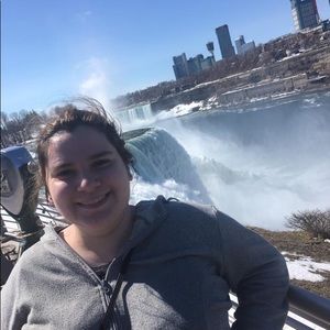 Meet your Posher, Jillian